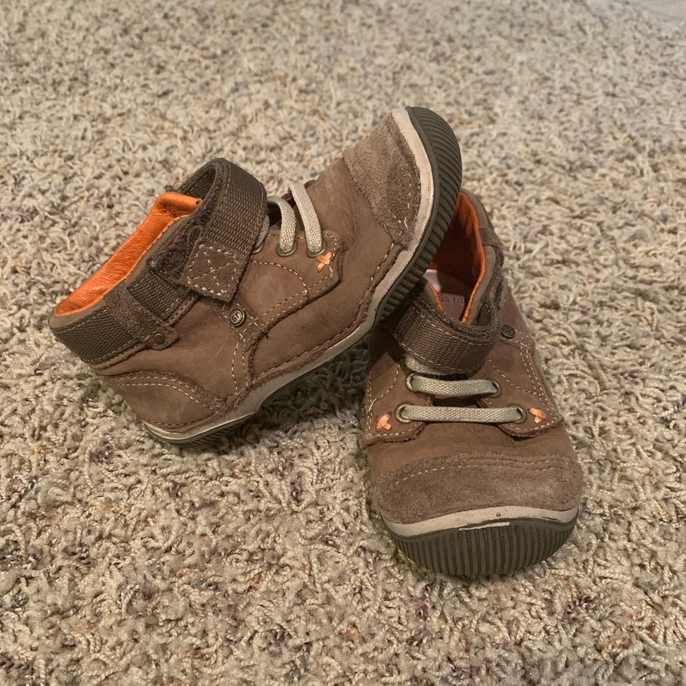 Stride rite boys brown leather boots size 7